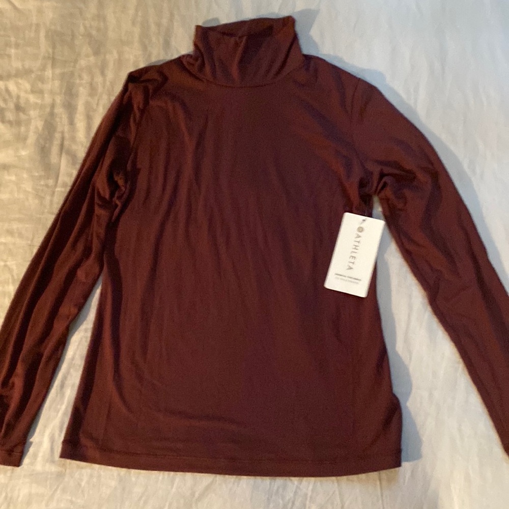 NEW Athleta essential turtleneck